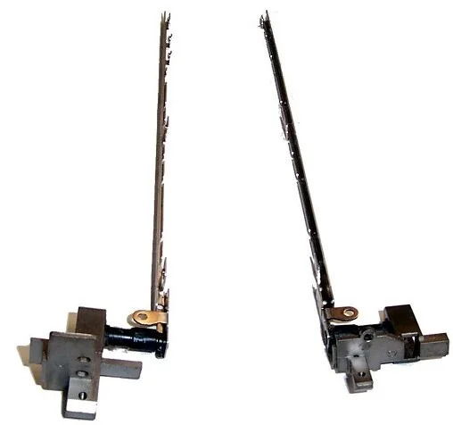 Μεντεσέδες οθόνης laptop IBM Thinkpad R50e - Καινούριο Μεντεσέδες οθόνης laptop IBM Thinkpad R50e - Καινούριο