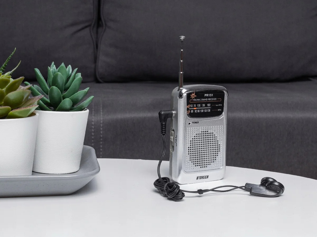 Φορητό Ραδιόφωνο N'oveen PR151 AM/FM, με Hands Free 3.5mm,με Λειτουργία Μπαταρίας 2 x 1,5V AAA Ασημί Φορητό Ραδιόφωνο N'oveen PR151 AM/FM, με Hands Free 3.5mm,με Λειτουργία Μπαταρίας 2 x 1,5V AAA Ασημί