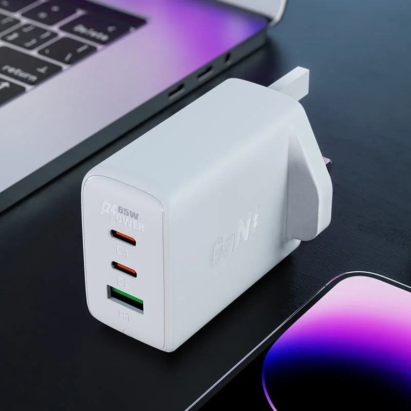 Φορτιστής Ταξιδίου Acefast A44 Fast Charging 2xUSB-C PD65W USB-A GaN Λευκός με UK Plug Φορτιστής Ταξιδίου Acefast A44 Fast Charging 2xUSB-C PD65W USB-A GaN Λευκός με UK Plug